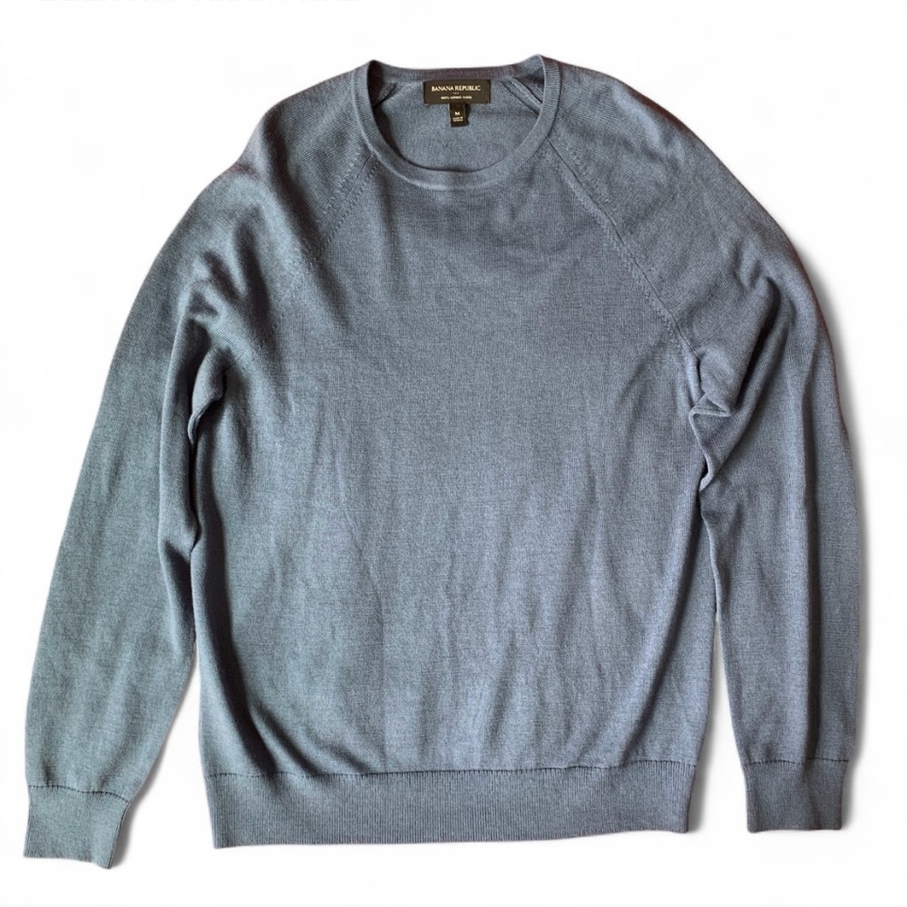 Banana Republic Men's Blue Crewneck Sweater